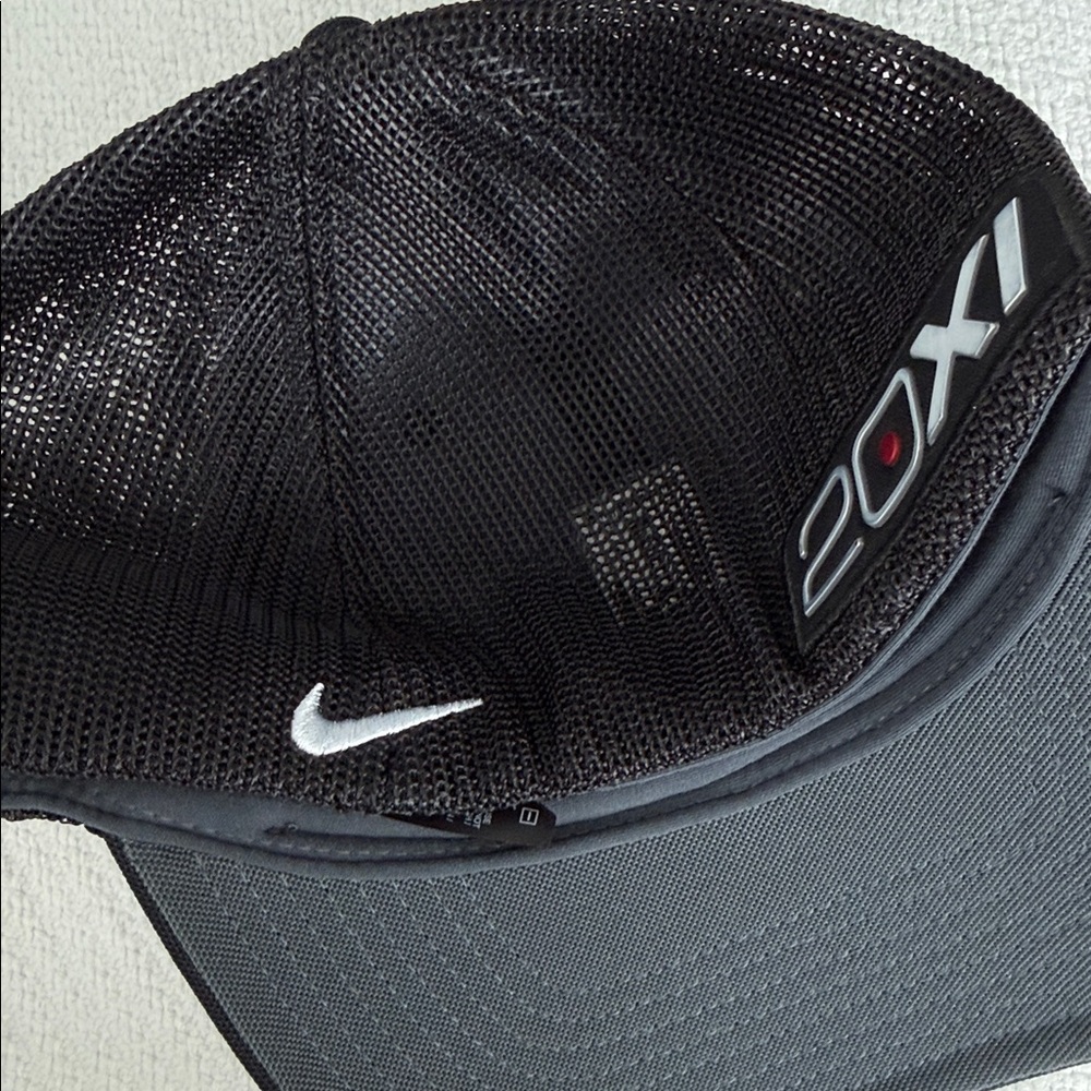 NIKE Tiger Woods Collection Flex Fit Black Hat 20XI - Picture 4 of 6